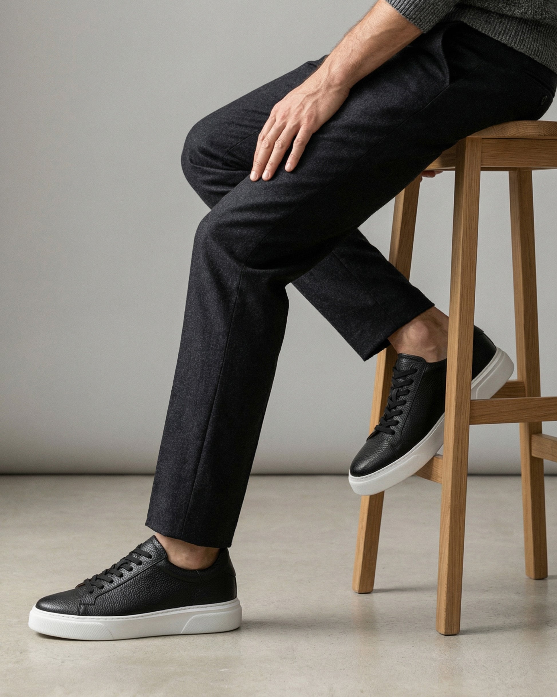 Siyah - Beyaz Deri Sneaker +7CM Boy Uzatan Ayakkabı