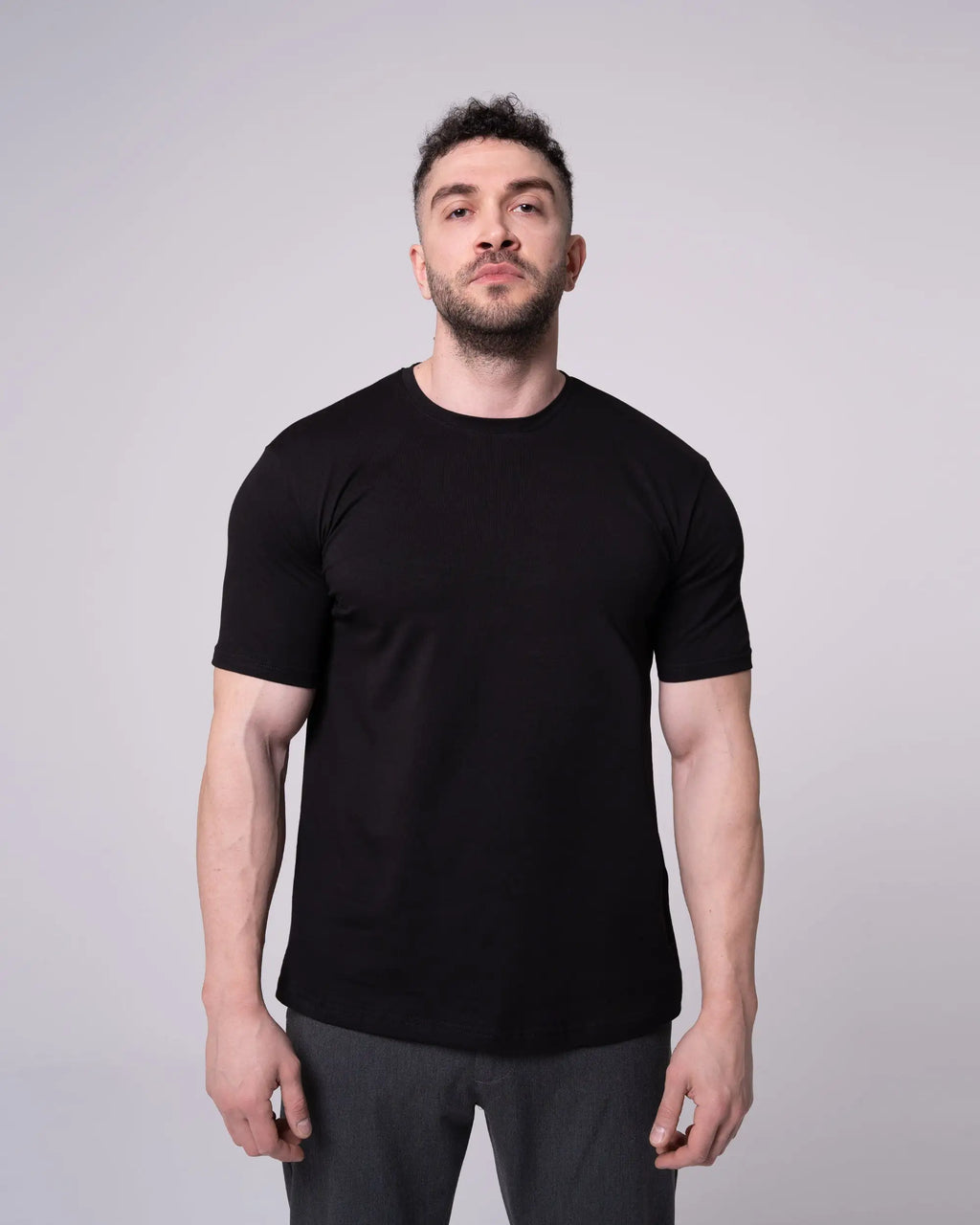 Siyah Bisiklet Yaka Tişört