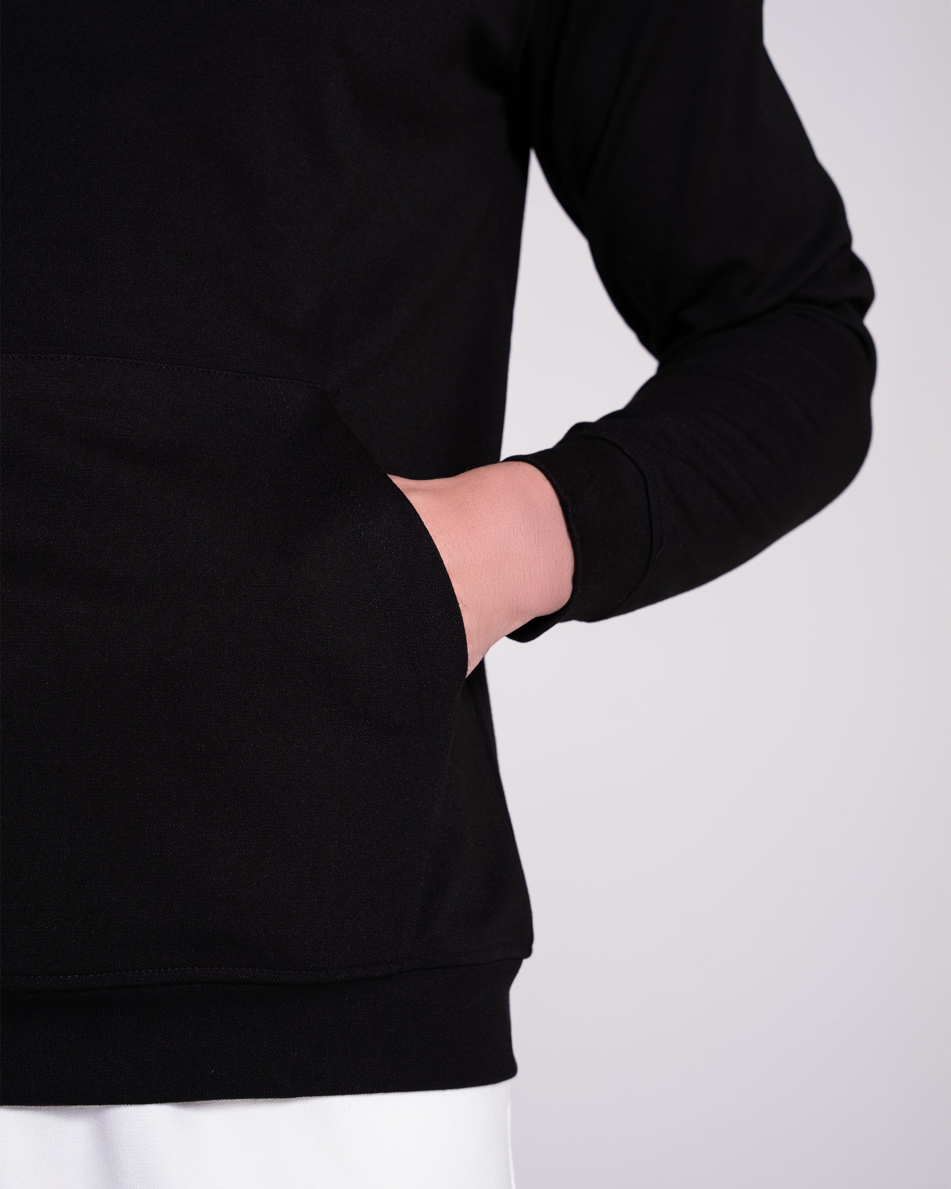 Siyah Kapüşonlu Sweatshirt