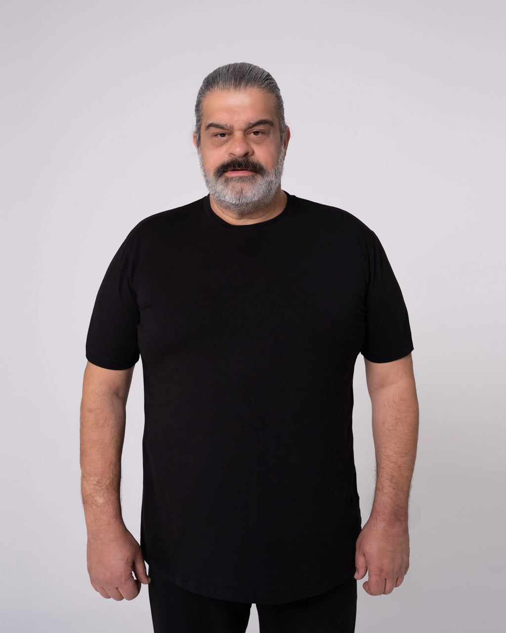 Siyah Bisiklet Yaka Tişört