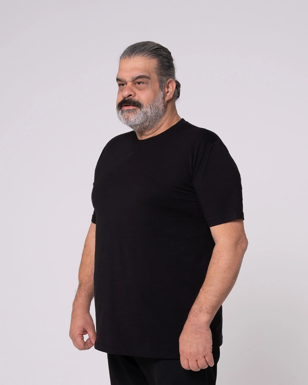 Siyah Bisiklet Yaka Tişört