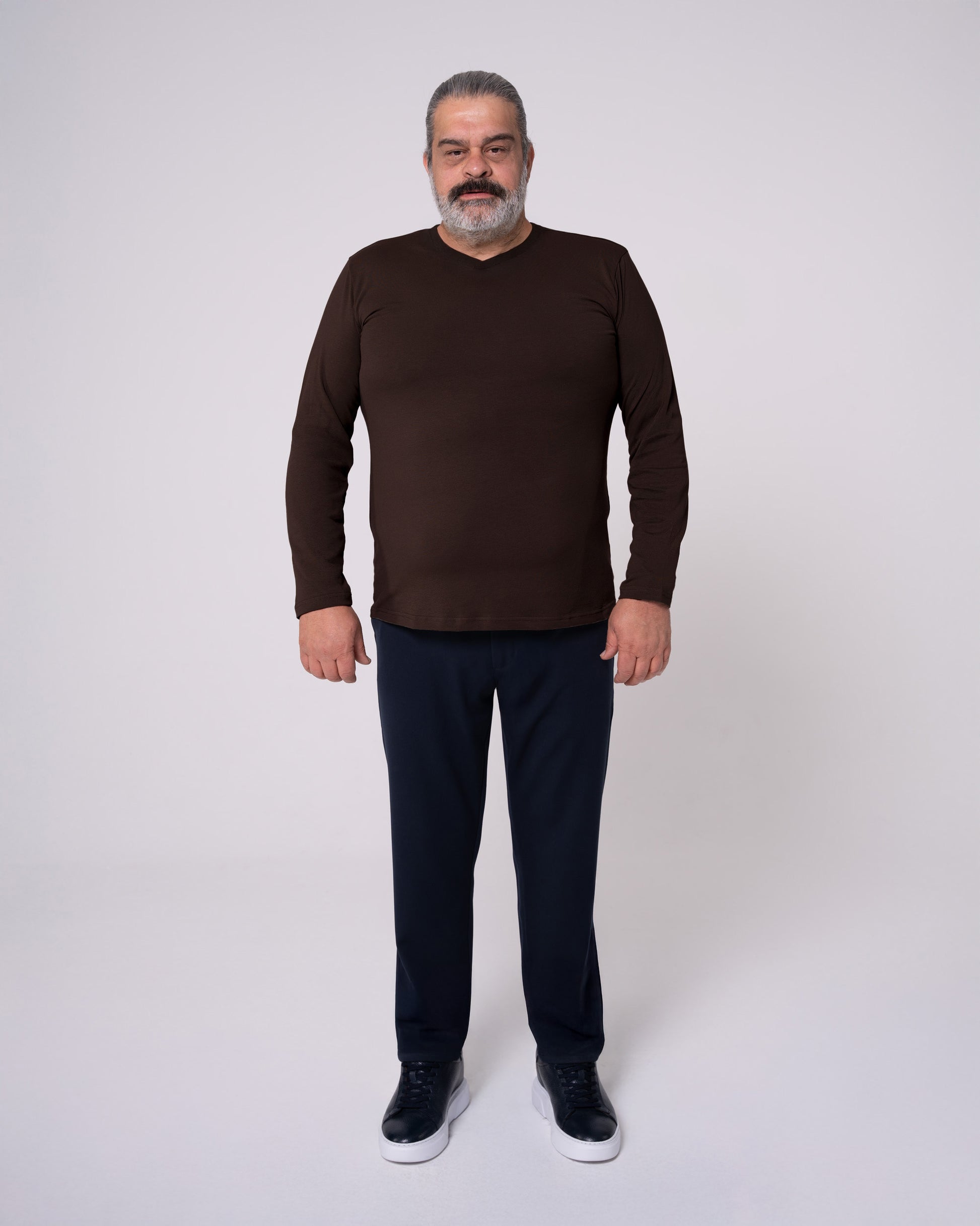 Kahverengi Uzun Kollu V Yaka Tişört