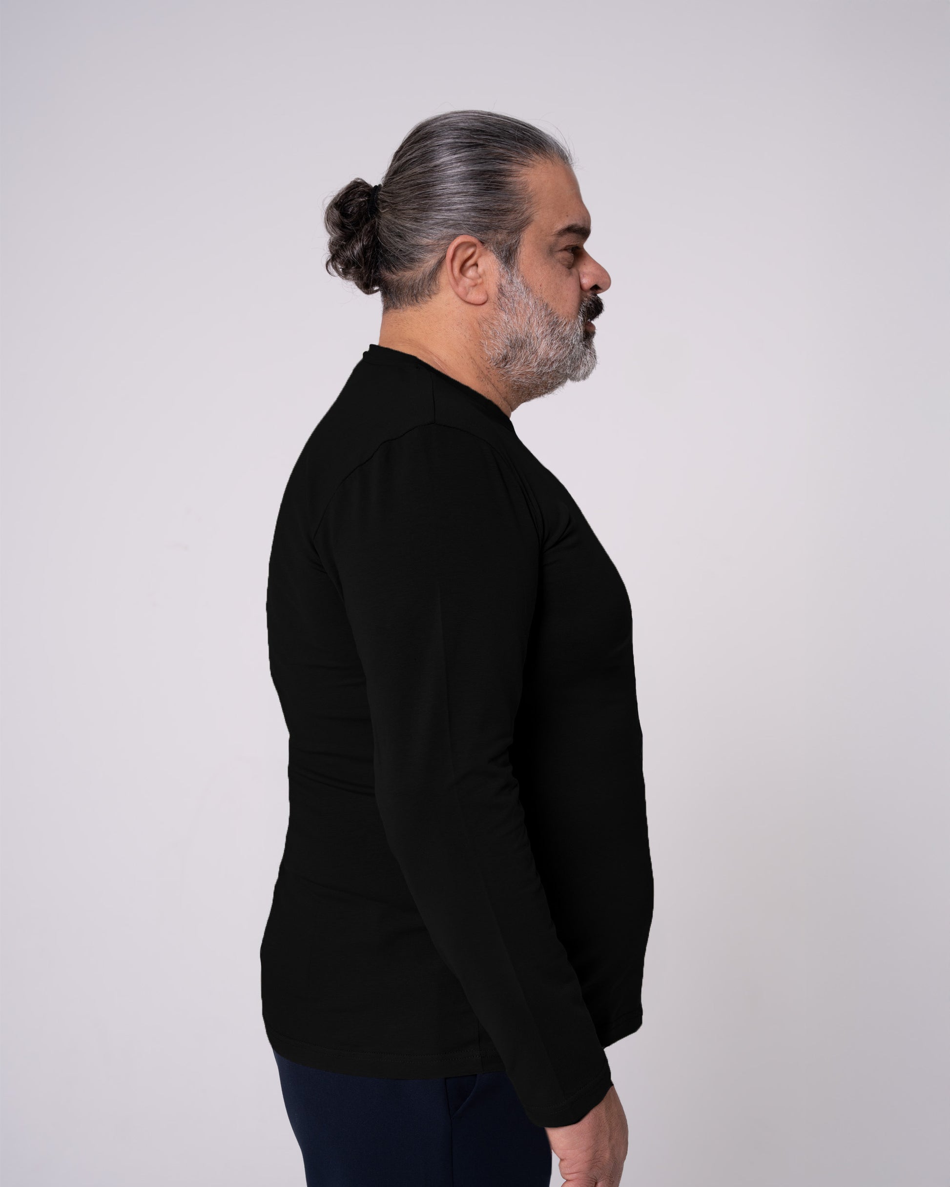 Siyah Uzun Kollu V Yaka Tişört