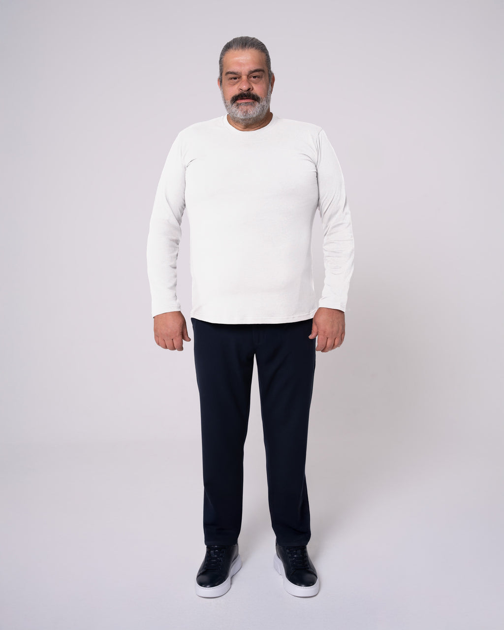 Beyaz Uzun Kollu Tişört