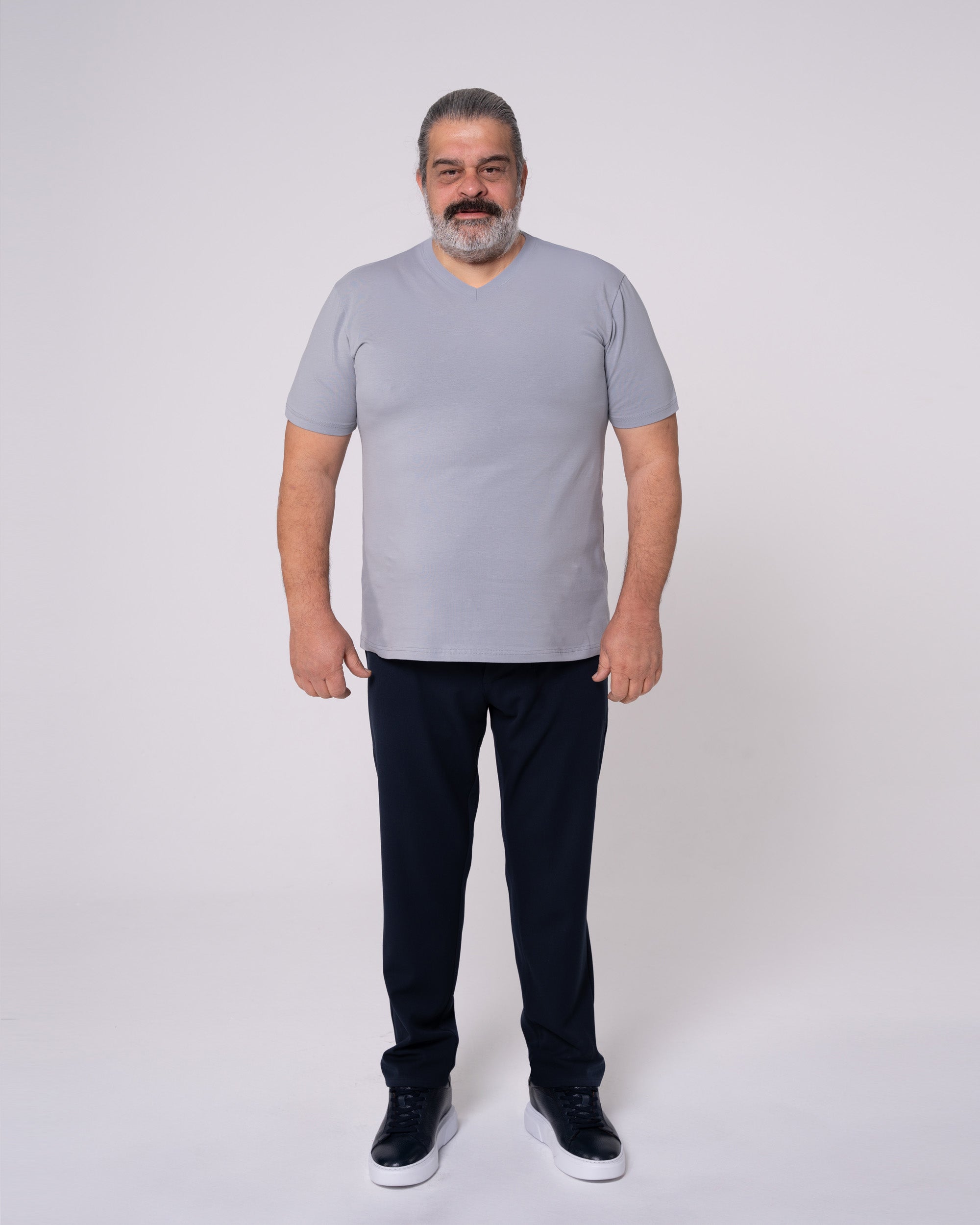 Gri V Yaka Tişört