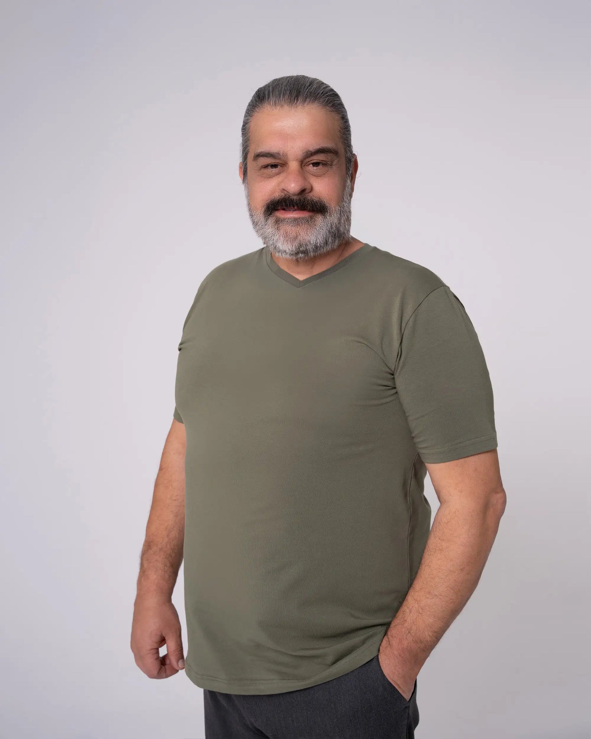 Haki V Yaka Tişört Craftlabel