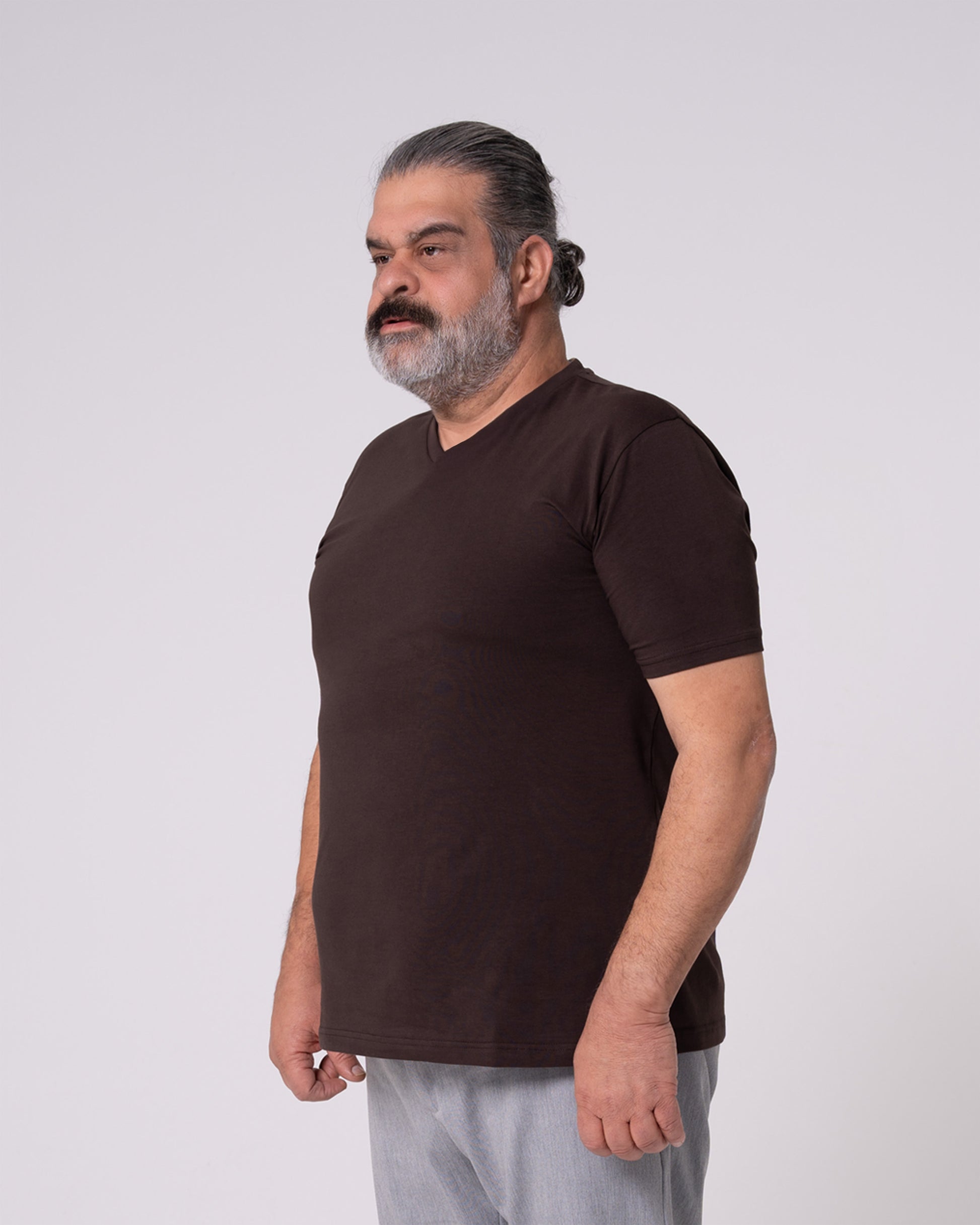 Kahverengi V Yaka Tişört