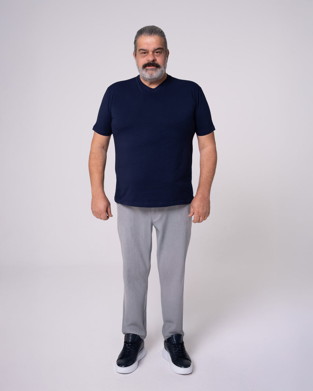 Lacivert V Yaka Tİşört
