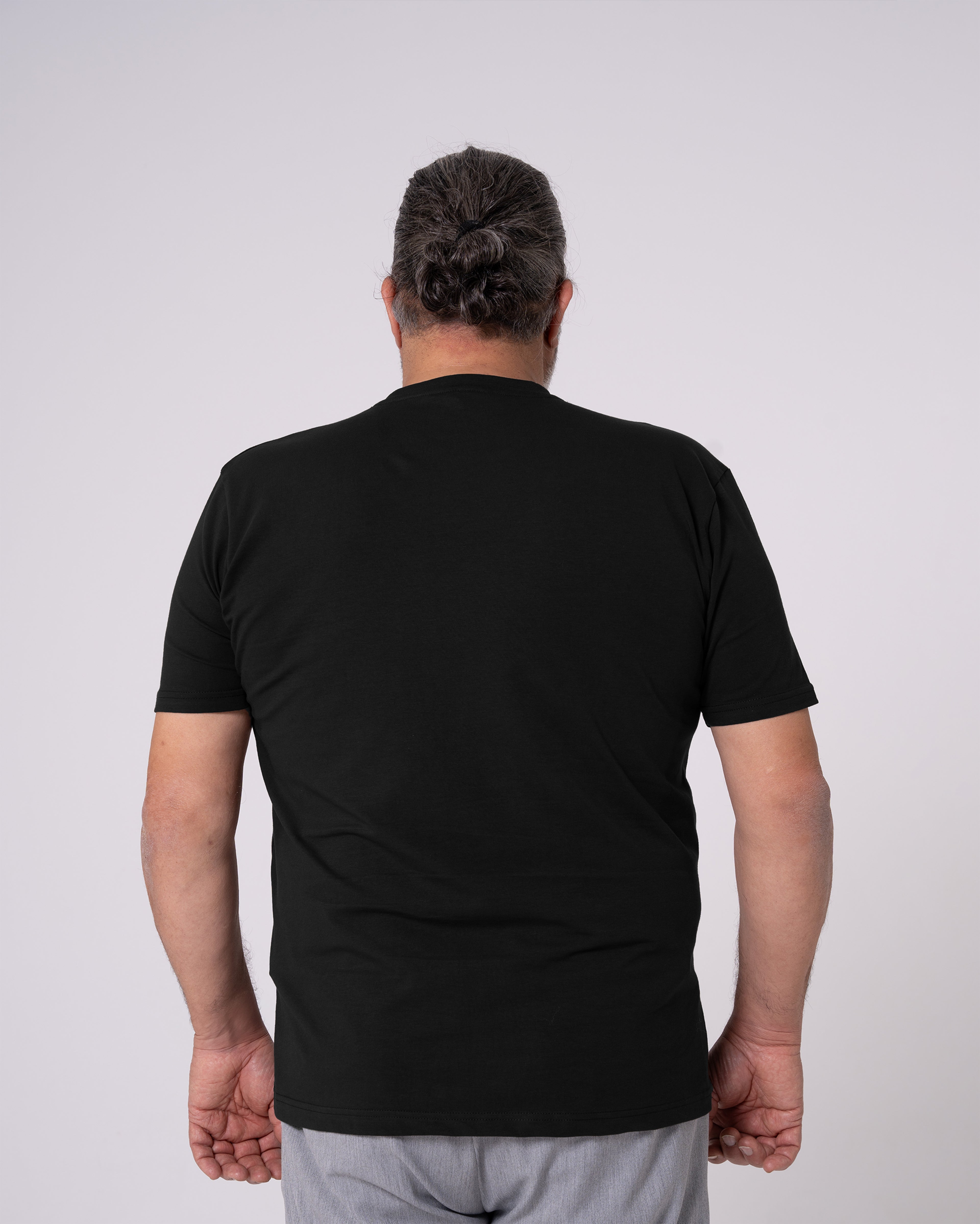 Siyah V Yaka Tişört