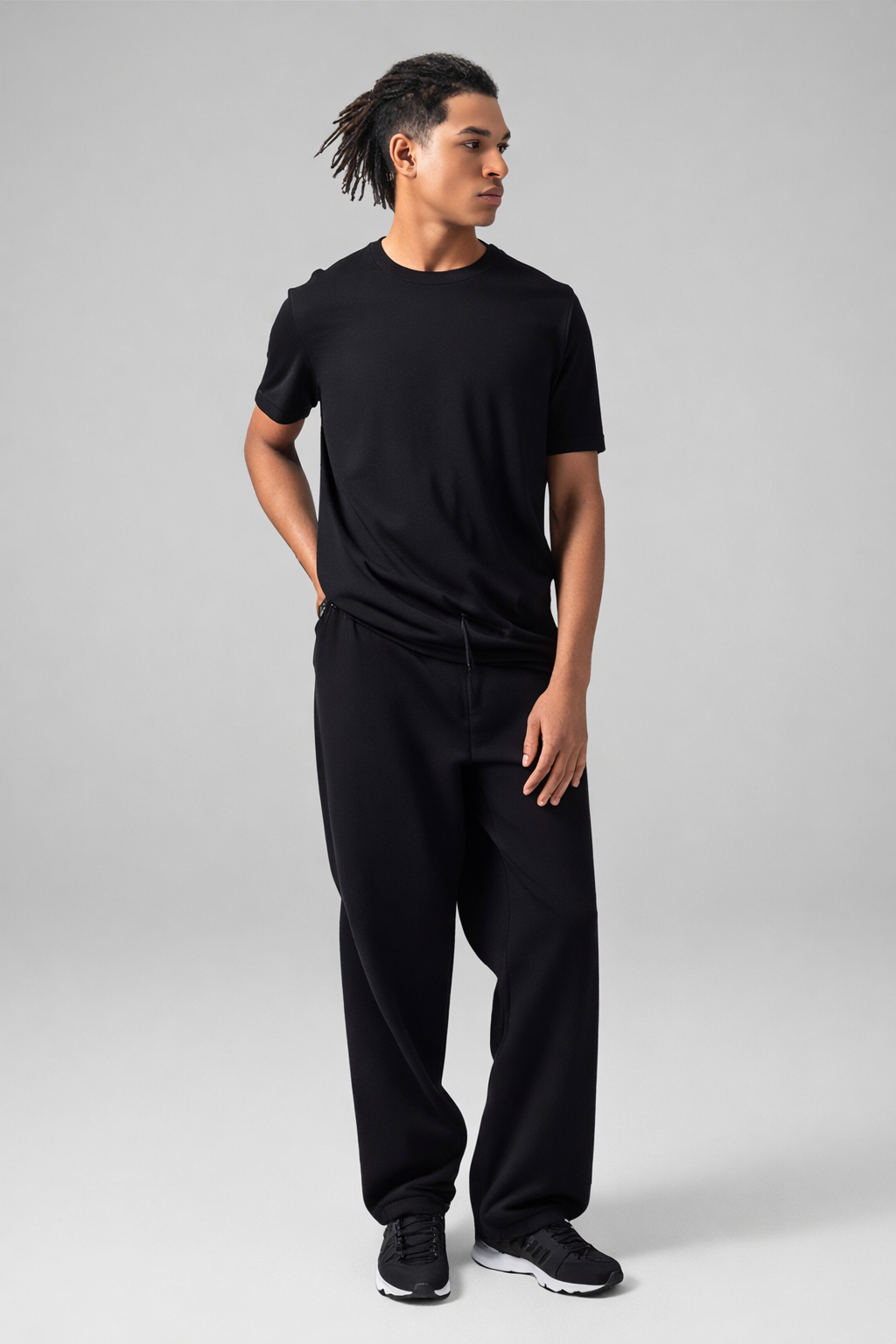 Siyah Rahat Kesim Ayarlanabilir Paça Eşofman Altı