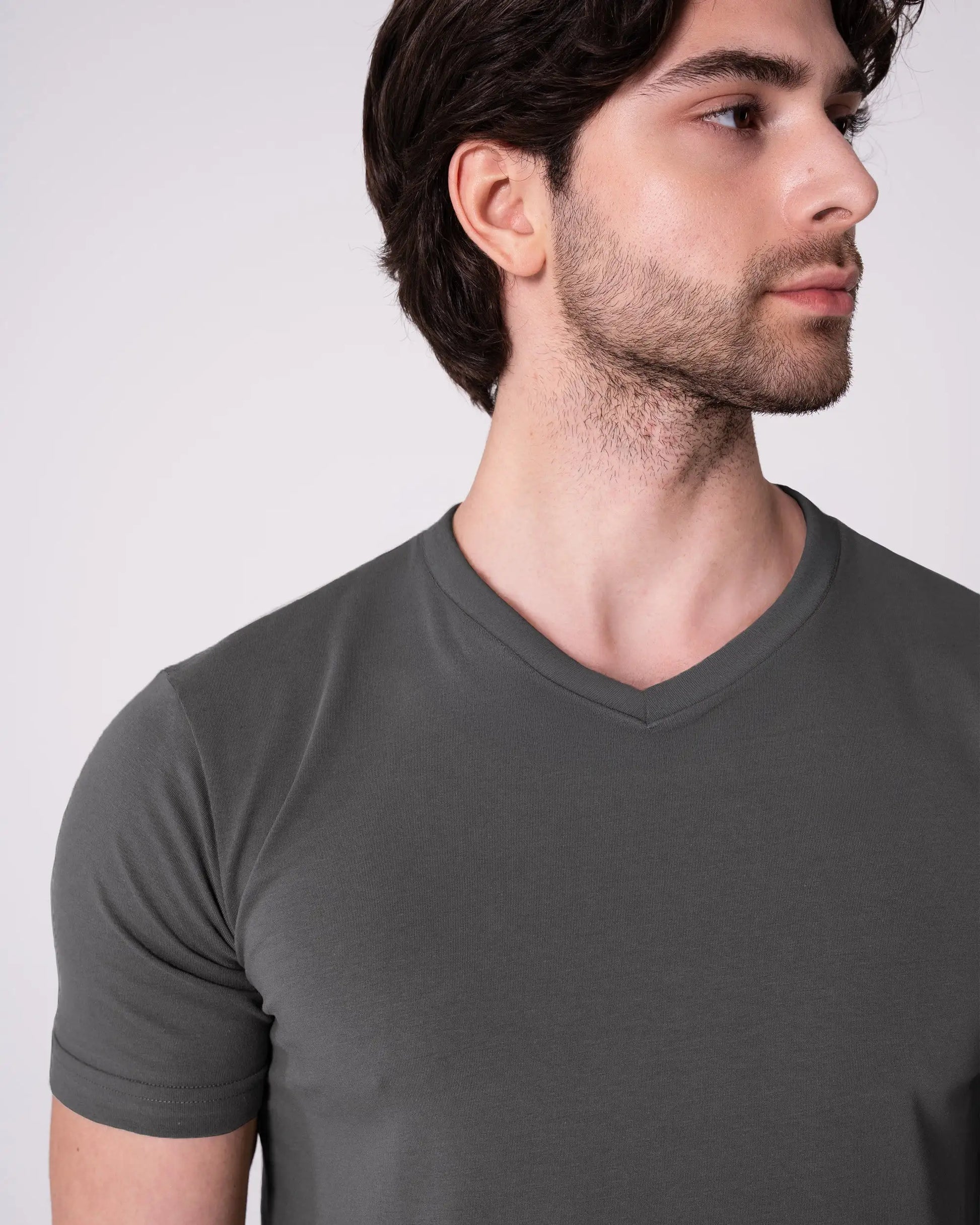Antrasit V Yaka Tişört Craftlabel