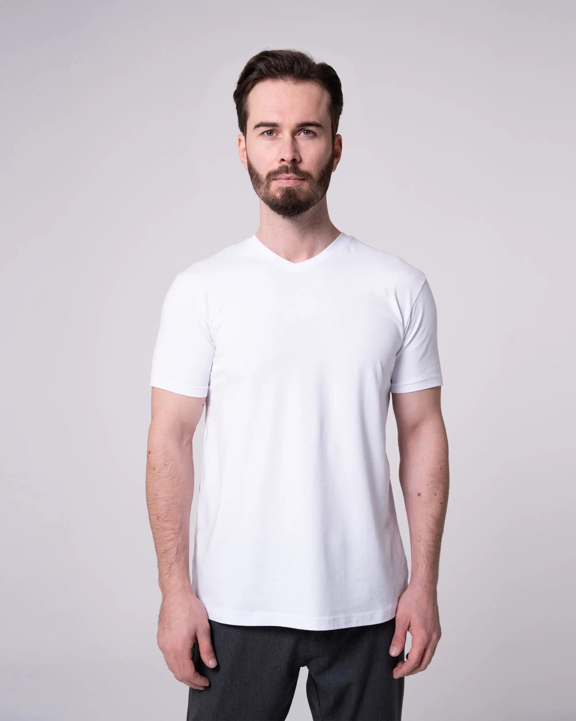 Beyaz V Yaka Tişört Craftlabel