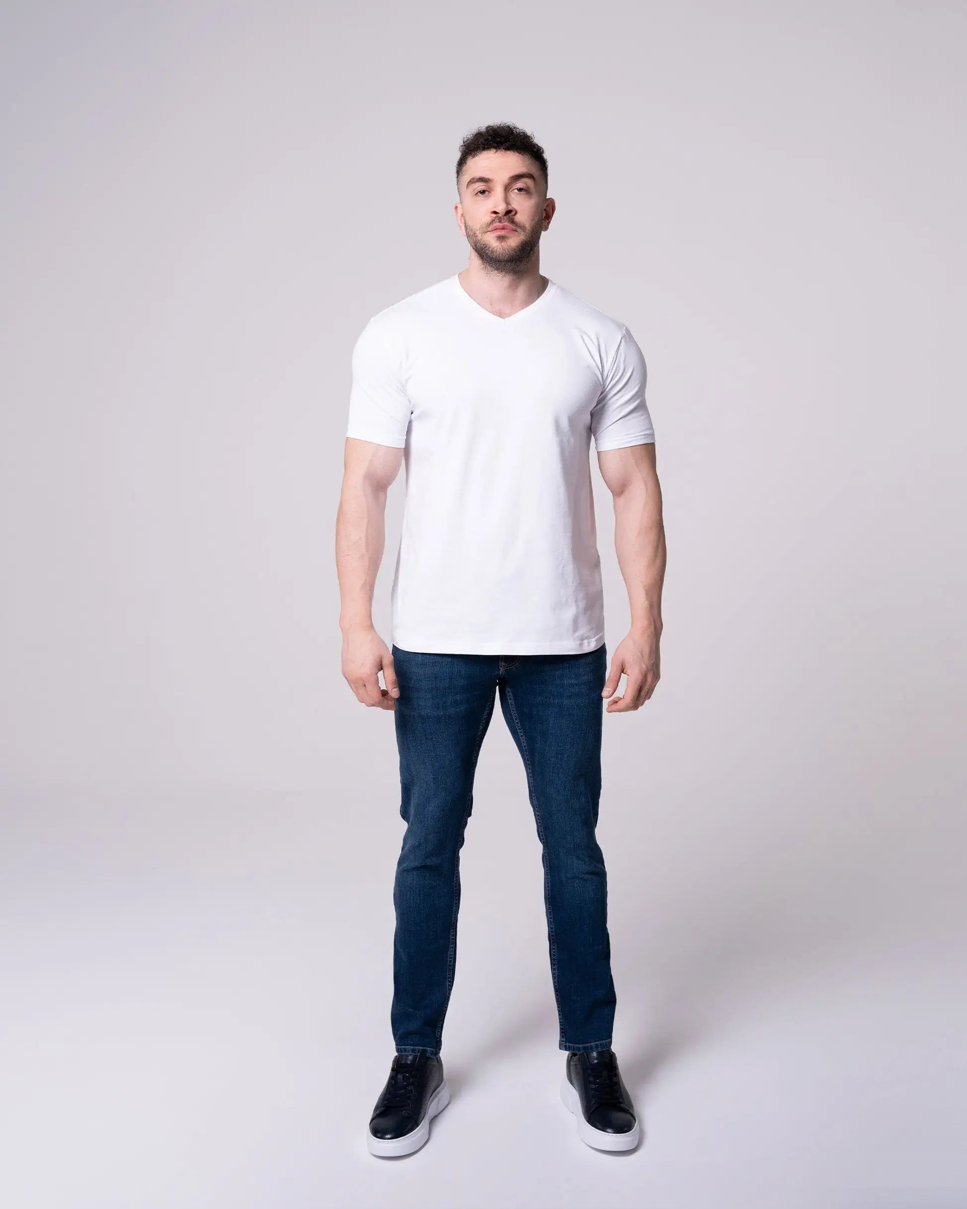 Beyaz V Yaka Tişört Craftlabel