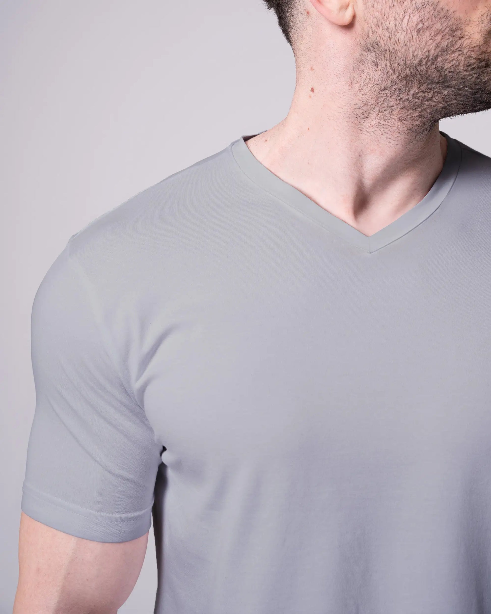 Gri V Yaka Tişört Craftlabel