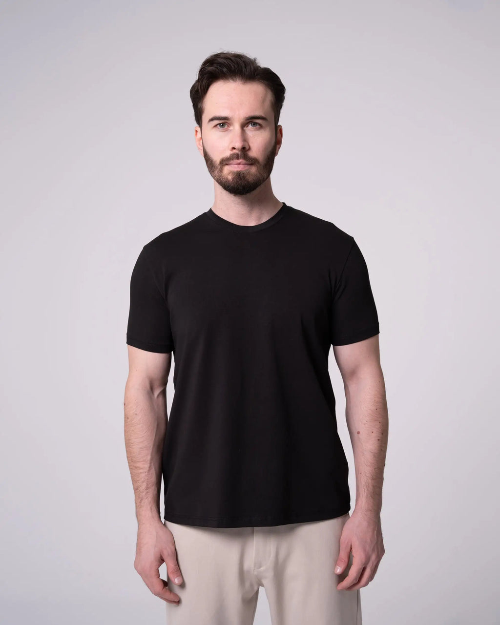 Siyah Bisiklet Yaka Tişört